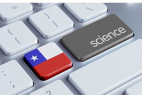 Computertastatur mit Taste „Wissenschaft" und Flagge Chiles - © Adobe Stock / xtock 